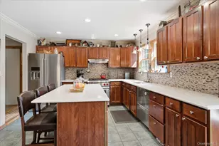 147B Old Country Rd, Remsenburg, NY 11960 - Photo 15