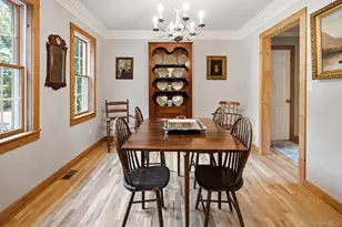 147B Old Country Rd, Remsenburg, NY 11960 - Photo 9