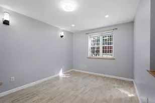 2110 Tomlinson Ave, Bronx, NY 10461 - Photo 33