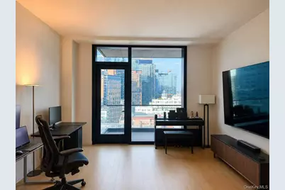 45-30 Pearson Street #15B, Long Island City, NY 11101 - Photo 5