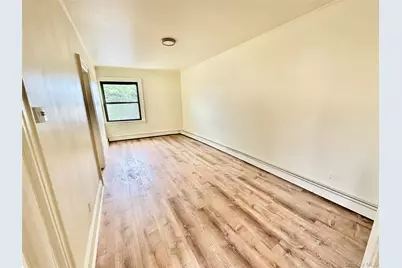918 Hempstead Turnpike #6, Franklin Square, NY 11010 - Photo 5