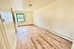 918 Hempstead Turnpike, Franklin Square, NY 11010 - Photo 5