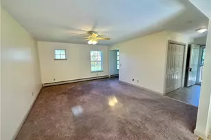 2 Bel Air Dr, Wallkill, NY 12589 - Photo 9