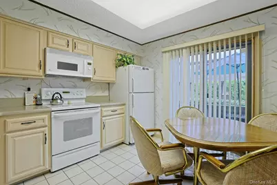 41 Heritage Drive #A, New City, NY 10956 - Photo 5