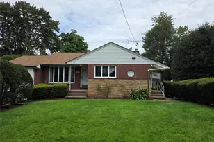 42 Sheridan St, Huntington, NY 11743 - Photo 11