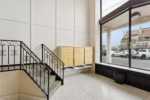 370 W Broadway, Long Beach, NY 11561 - Photo 21