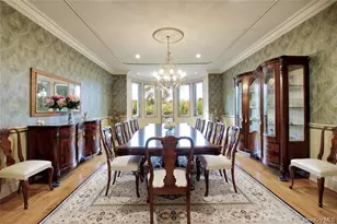 527 Manhasset Woods Rd, Manhasset, NY 11030 - Photo 15