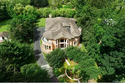 527 Manhasset Woods Road, Manhasset, NY 11030 - Photo 31