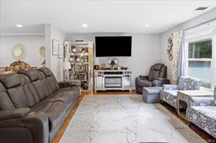 53 Howard Dr, Coram, NY 11727 - Photo 13
