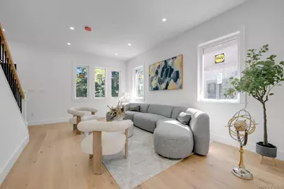 8366 Charlecote Ridge, Jamaica, NY 11432 - Photo 5