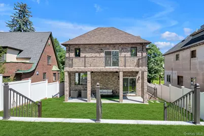 8366 Charlecote Ridge, Jamaica, NY 11432 - Photo 29