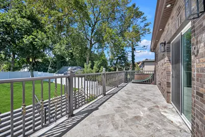 8366 Charlecote Ridge, Jamaica, NY 11432 - Photo 27