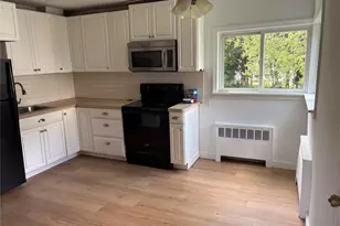 24 Carl St, Ronkonkoma, NY 11779 - Photo 5