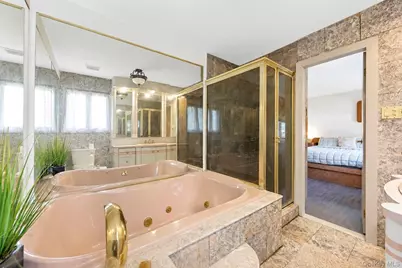 11 Verbena Court, Hicksville, NY 11801 - Photo 25