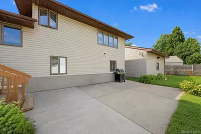 11 Verbena Court, Hicksville, NY 11801 - Photo 39