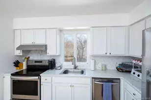 371 S River Rd, Calverton, NY 11933 - Photo 15