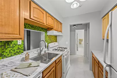 42 Pointe Circle South #0, Coram, NY 11727 - Photo 11