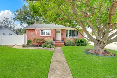 43 Manhattan Avenue, West Babylon, NY 11704 - Photo 1