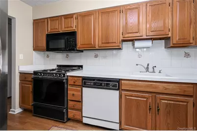 680 W Boston Post Road #3A, Mamaroneck, NY 10543 - Photo 17