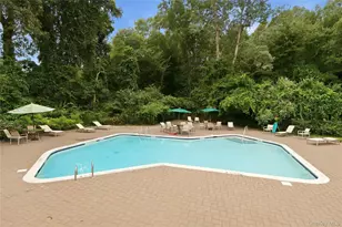 207 Lake Pointe Cir, Middle Island, NY 11953 - Photo 35