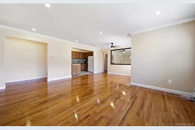 227 N Middletown Road #D, Pearl River, NY 10965 - Photo 3