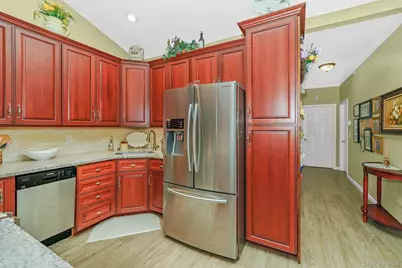 30 Sarah Court, Amityville, NY 11701 - Photo 17
