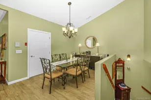 30 Sarah Ct, Amityville, NY 11701 - Photo 11