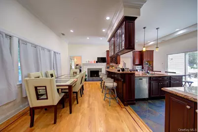 97 Chestnut Street, Mount Sinai, NY 11766 - Photo 7