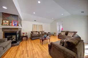 97 Chestnut St, Mount Sinai, NY 11766 - Photo 9