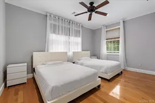 33A Newtown Rd, Hampton Bays, NY 11946 - Photo 25