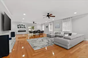 33A Newtown Rd, Hampton Bays, NY 11946 - Photo 7