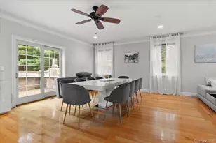 33A Newtown Rd, Hampton Bays, NY 11946 - Photo 9