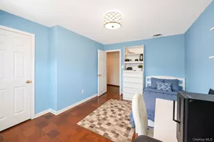 5 Cathy Ln, Great Neck, NY 11024 - Photo 21