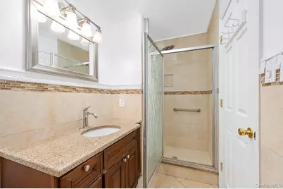 5 Cathy Lane, Great Neck, NY 11024 - Photo 19