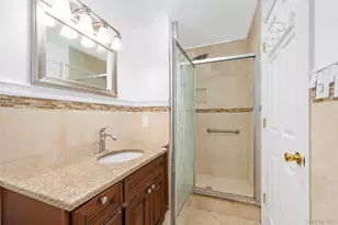 5 Cathy Ln, Great Neck, NY 11024 - Photo 19