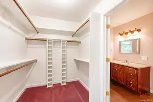 5 Cathy Ln, Great Neck, NY 11024 - Photo 17
