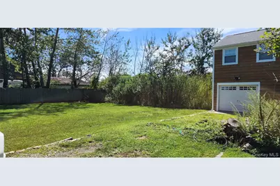 56 Cranberry Drive, Mastic Beach, NY 11951 - Photo 27