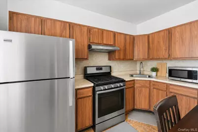 1581 Hollywood Avenue, Bronx, NY 10461 - Photo 5