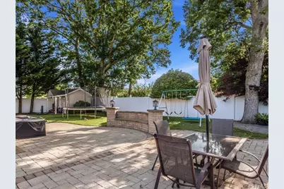 260 W 20th Street, Deer Park, NY 11729 - Photo 25