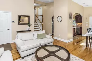 260 W 20th St, Deer Park, NY 11729 - Photo 5
