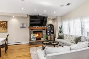 260 W 20th St, Deer Park, NY 11729 - Photo 3