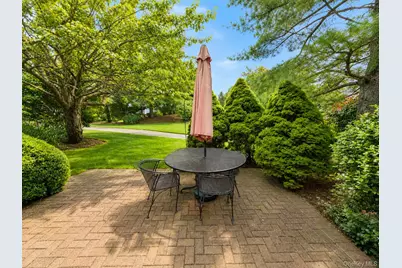 643 Verona Drive, Melville, NY 11747 - Photo 21