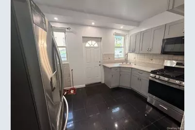 1041 E 216th Street, Bronx, NY 10469 - Photo 3