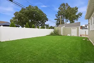 828 Bruce Dr, Wantagh, NY 11793 - Photo 25