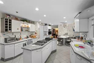1 Jason Ct, Dix Hills, NY 11746 - Photo 11