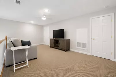 281 Spring Drive, East Meadow, NY 11554 - Photo 21