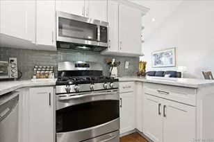 281 Spring Dr, East Meadow, NY 11554 - Photo 9