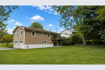 60 Sutton Park Road, Poughkeepsie, NY 12603 - Photo 3