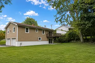60 Sutton Park Rd, Poughkeepsie, NY 12603 - Photo 3