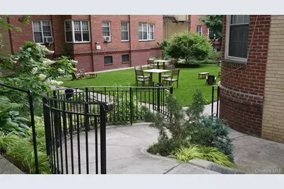 77-12 35 Avenue #A51, Jackson Heights, NY 11372 - Photo 5